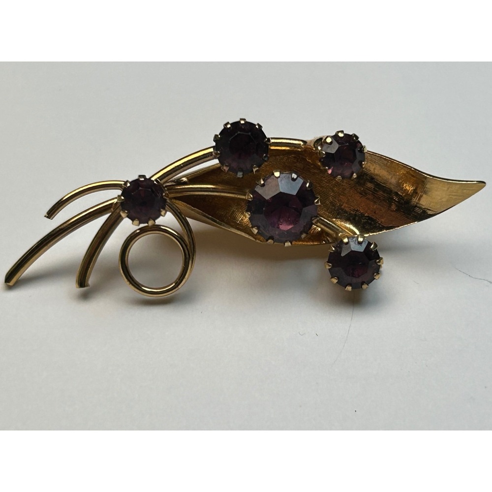 Gold Tone Leaf Pin Brooch‎ with Purple Rhinestones Vintage Style